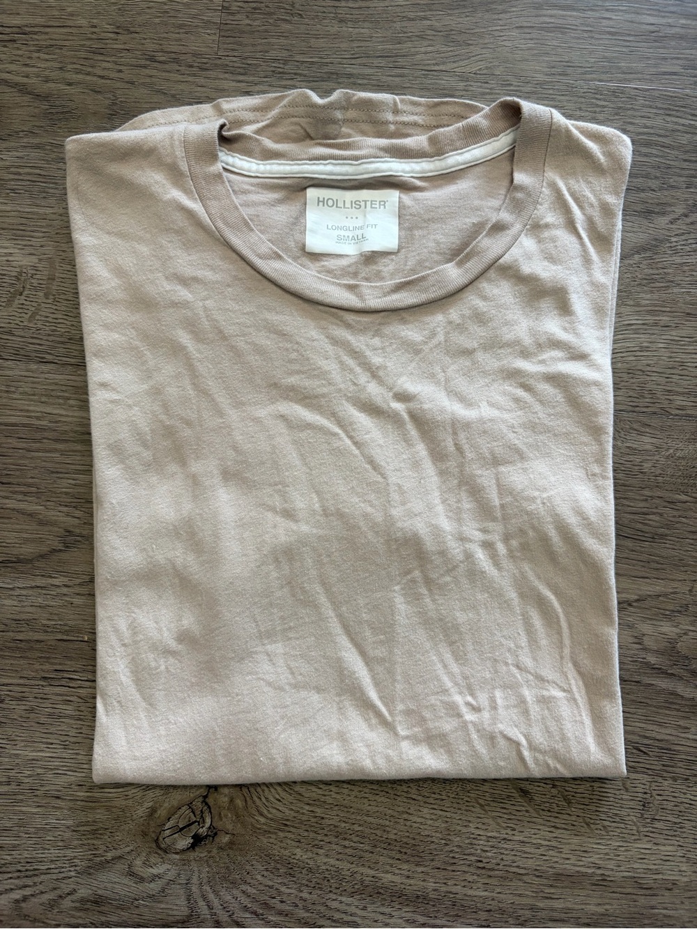 Hollister Men's Light Tan Crew Neck Short Sleeve Tee
